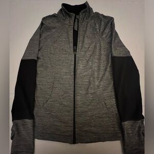 DANSKIN NOW SEMI-FITTED ACTIVE JACKET. SIZE MEDIUM (8-10). GREY W/BLACK INSETS